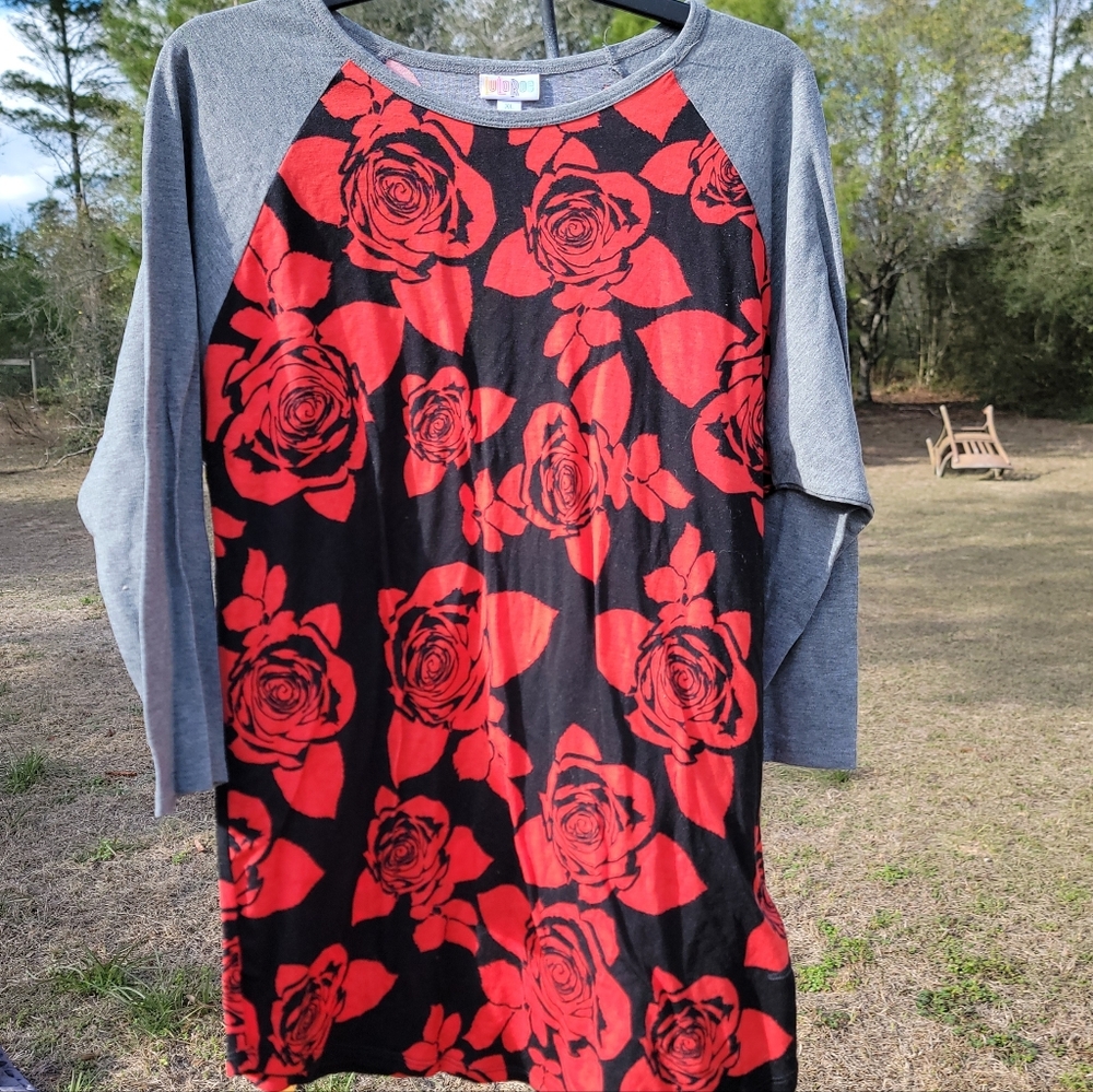 Lularoe Roses Red Black Gray Raglan Sleeve Top XL
